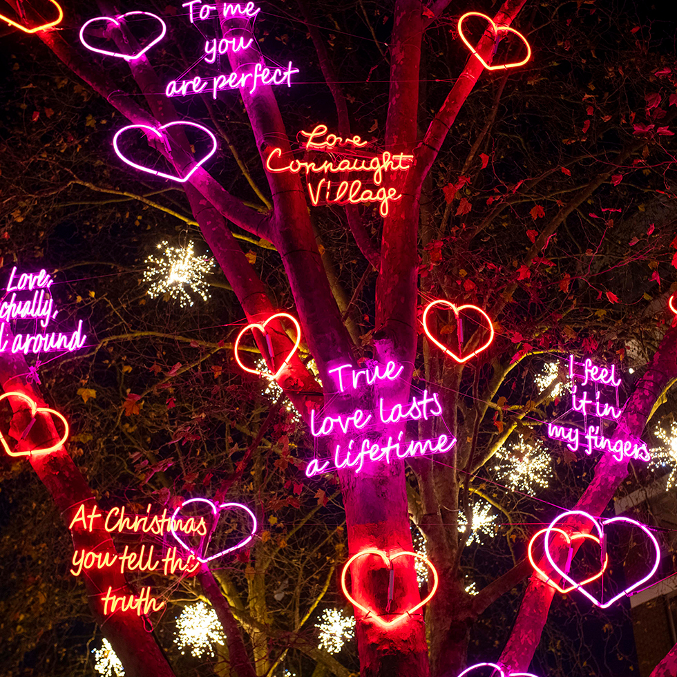 Love_quotes_lights_Connaught_Village_Tree